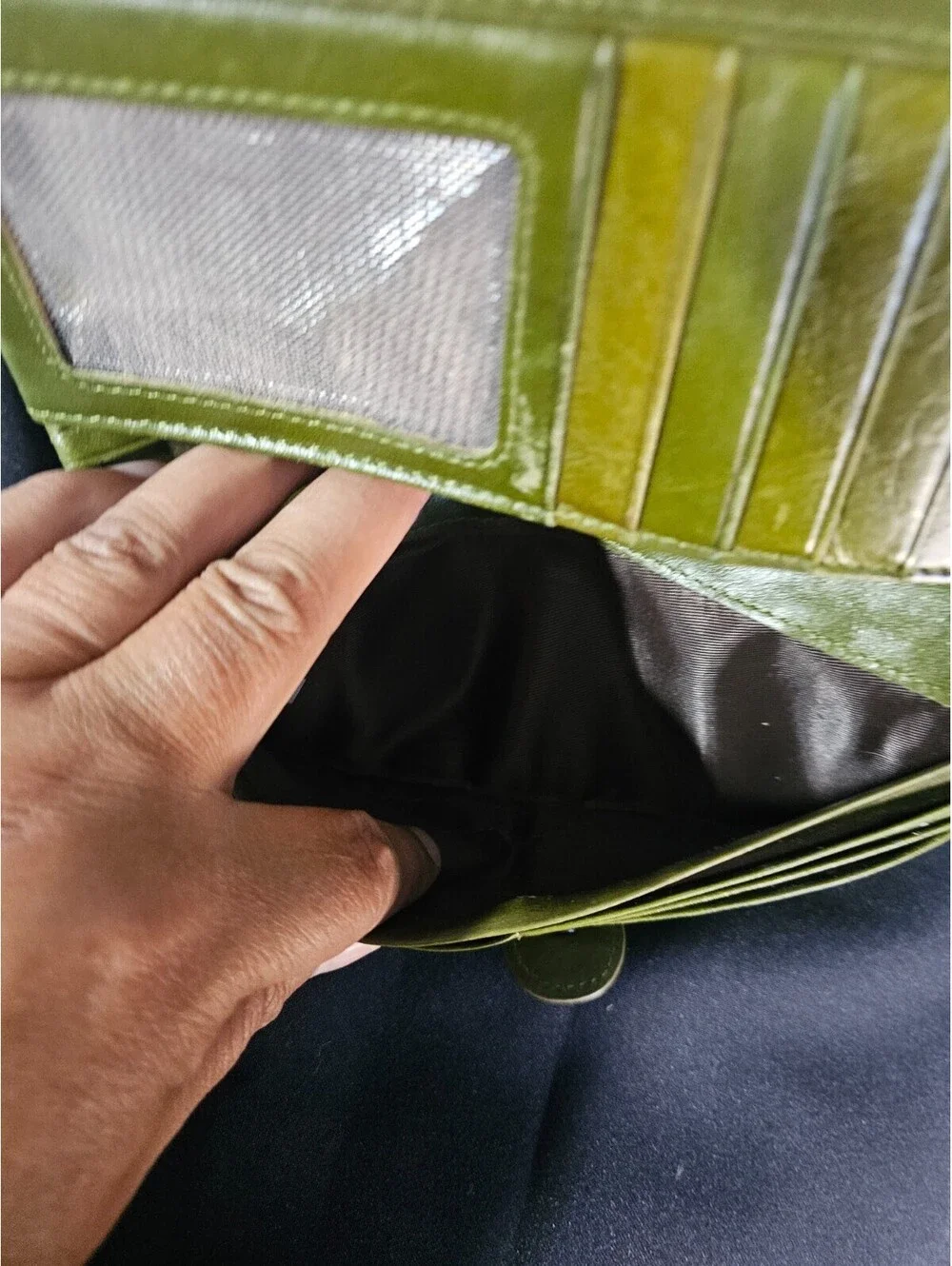VTG Roulens Green Zip-Around Folding Wallet with ID Window Photo Holder Leather